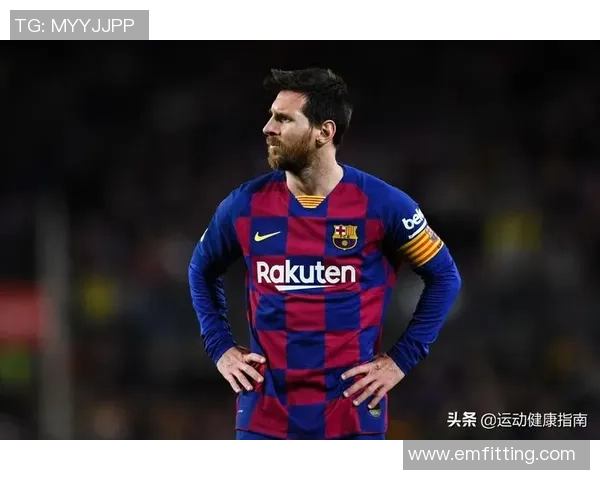 足球明星在球场的精彩自拍瞬间展现运动魅力与个人风采