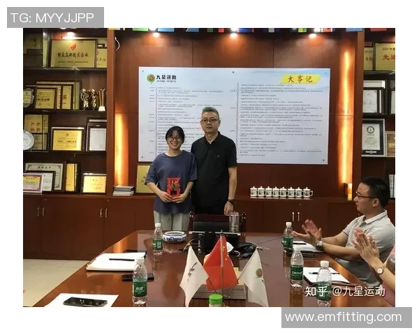 赛后分析:杭州足球队与武汉足球队比赛的关键经验与教训总结 赛后分析:杭州足球队与武汉足球队比赛的关键经验与教训总结